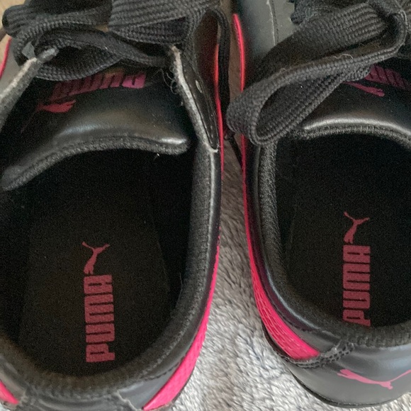 👠BOGO FREE👠NWOT ⭐️PUMA💫 Girls Black/Pink Indoor Soccer Shoes - Picture 4 of 6